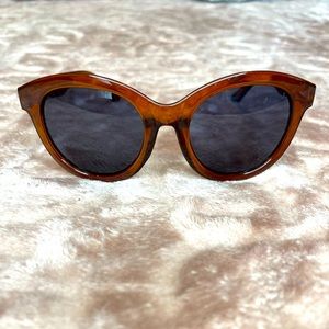 🕶Sunnies 4 Sale!🕶